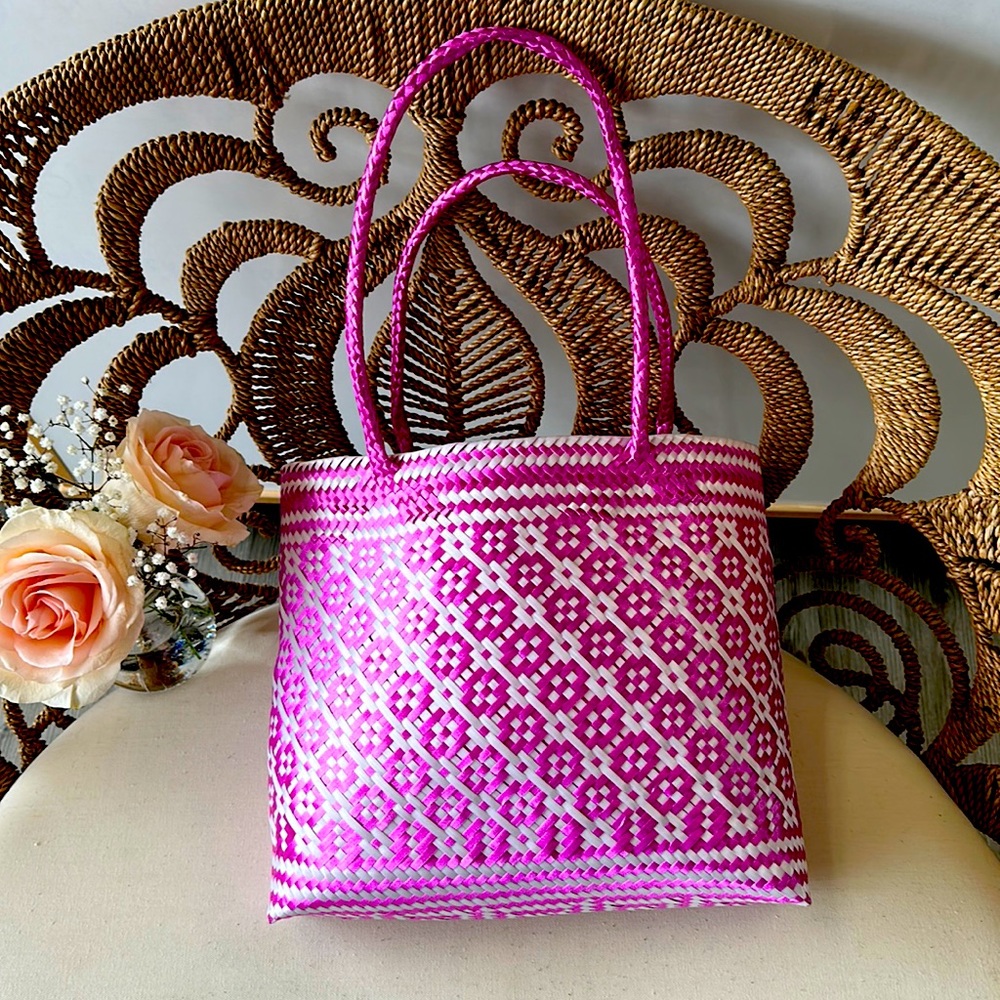Handmade  woven tote from Puebla Mexico medium.